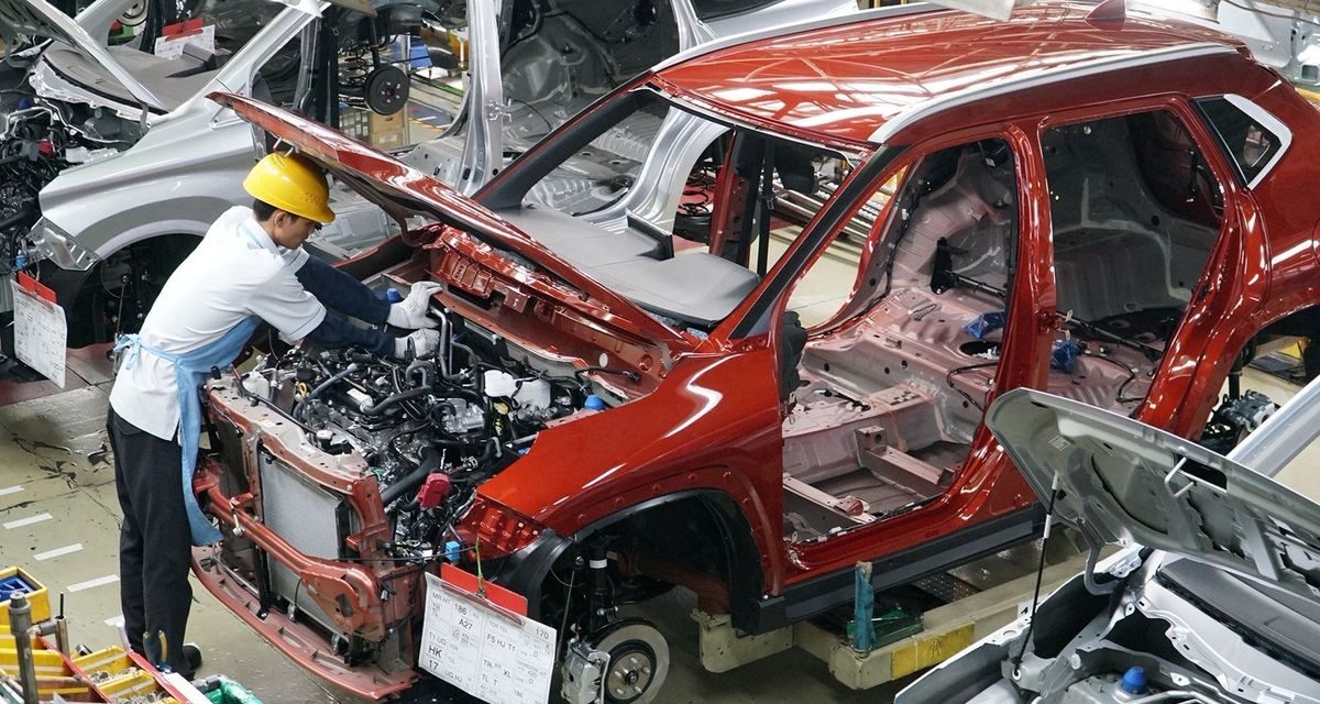 Transformasi Pabrik Otomotif Menuju Produksi Berkelanjutan