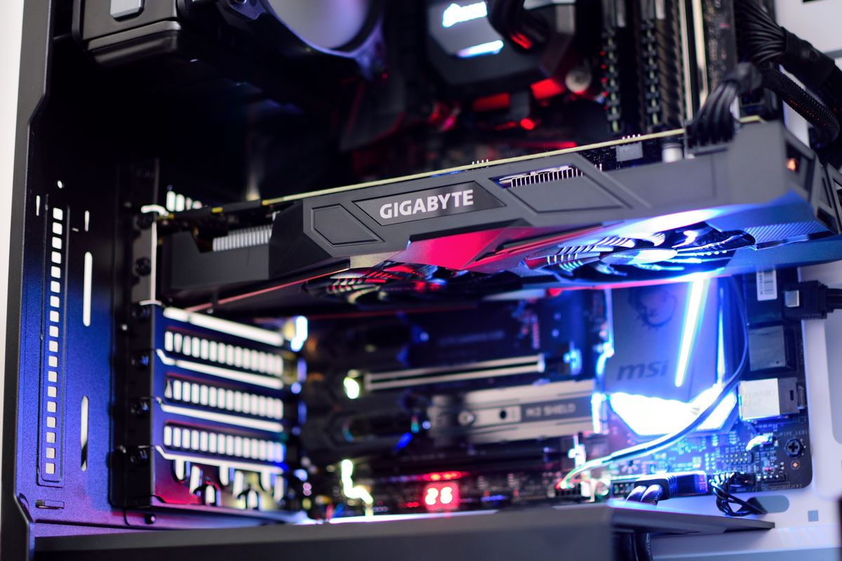 Kegunaan Motherboard