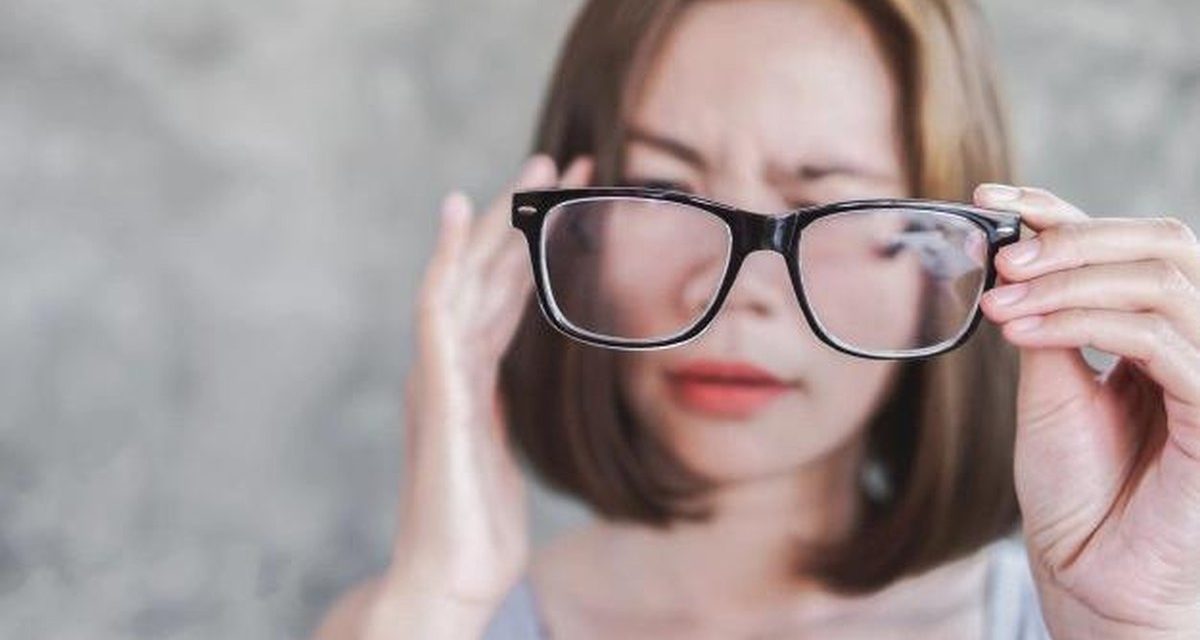 Nggak Sadar, Kebiasaan Ini Malah Bikin Mata Minus!